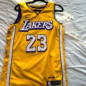 Los Angeles Lakers Jersey - LeBron James